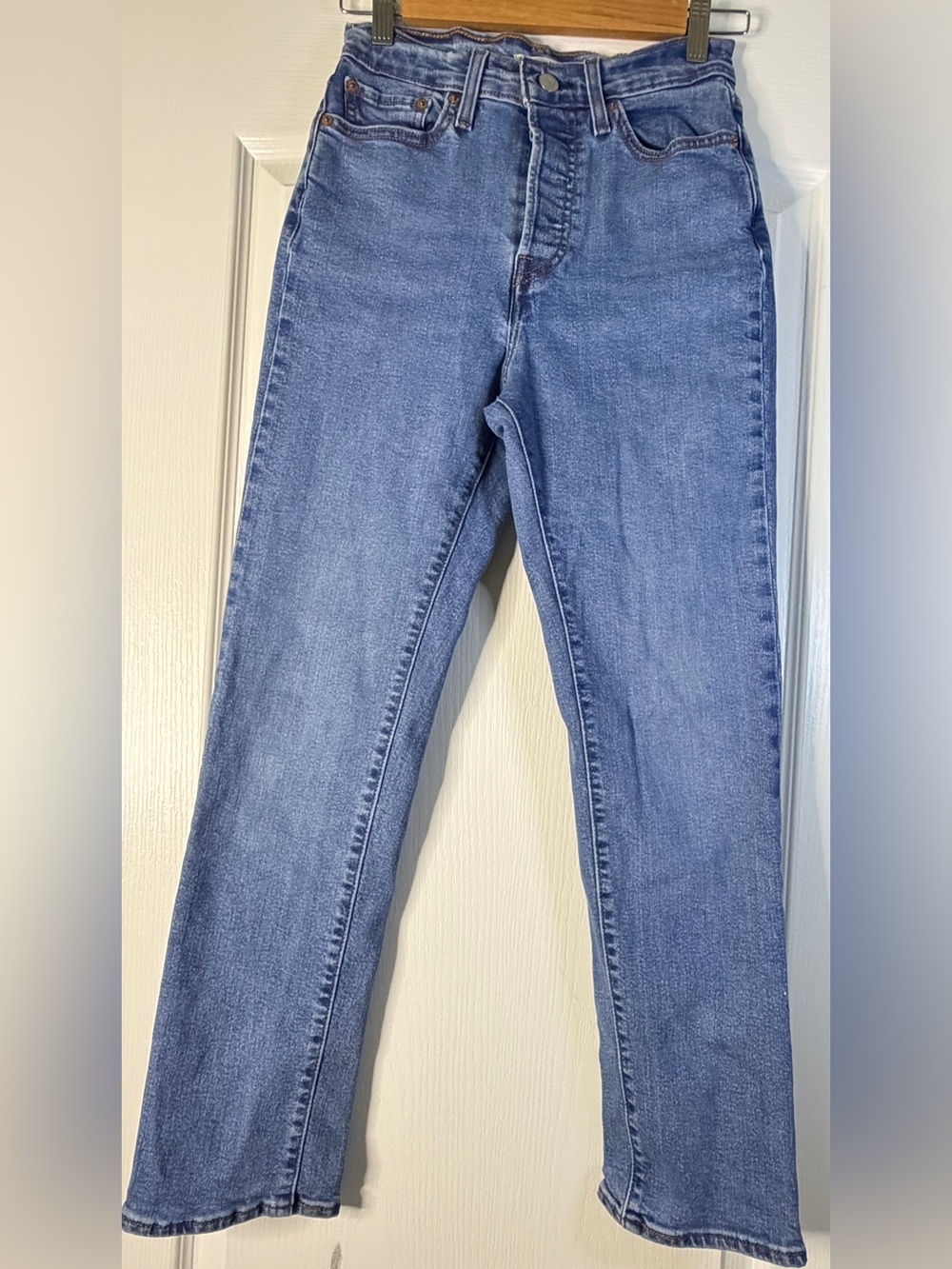 Levi’s Wedgie Straight Jeans Women’s 27x28 Light Wash High Rise Straight Leg